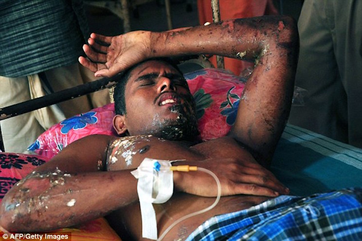 India: Más de 100 muertos y 350 heridos en el incendio de un templo